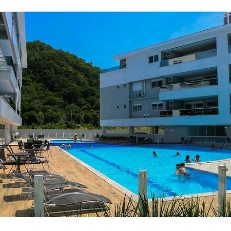 Apartamento luxuoso à 200 m da praia em Florianópolis-SC Exterior foto