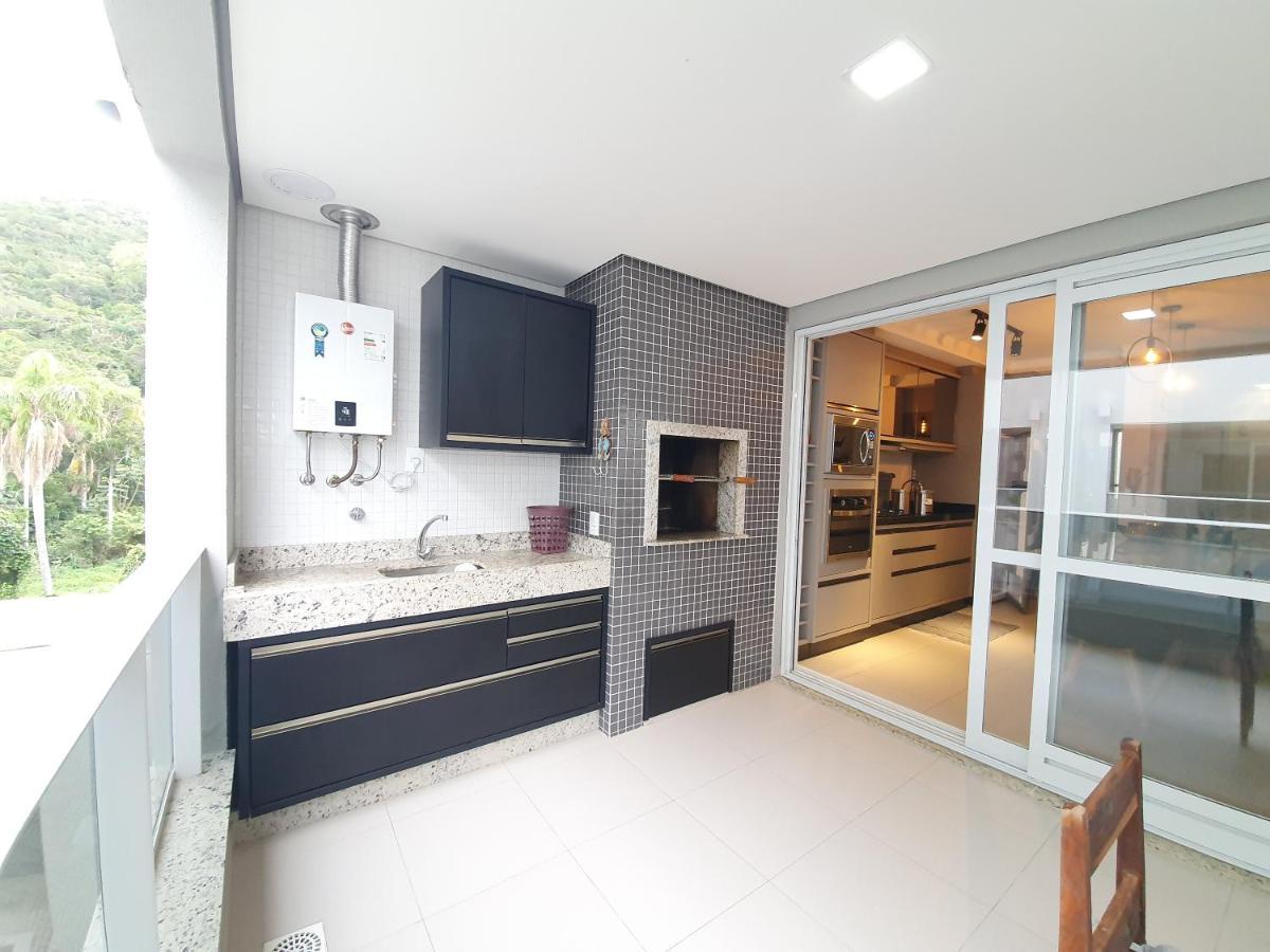 Apartamento luxuoso à 200 m da praia em Florianópolis-SC Exterior foto