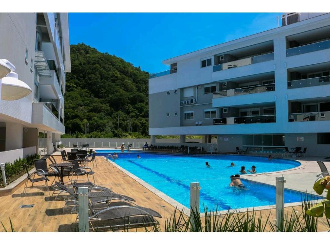 Apartamento luxuoso à 200 m da praia em Florianópolis-SC Exterior foto